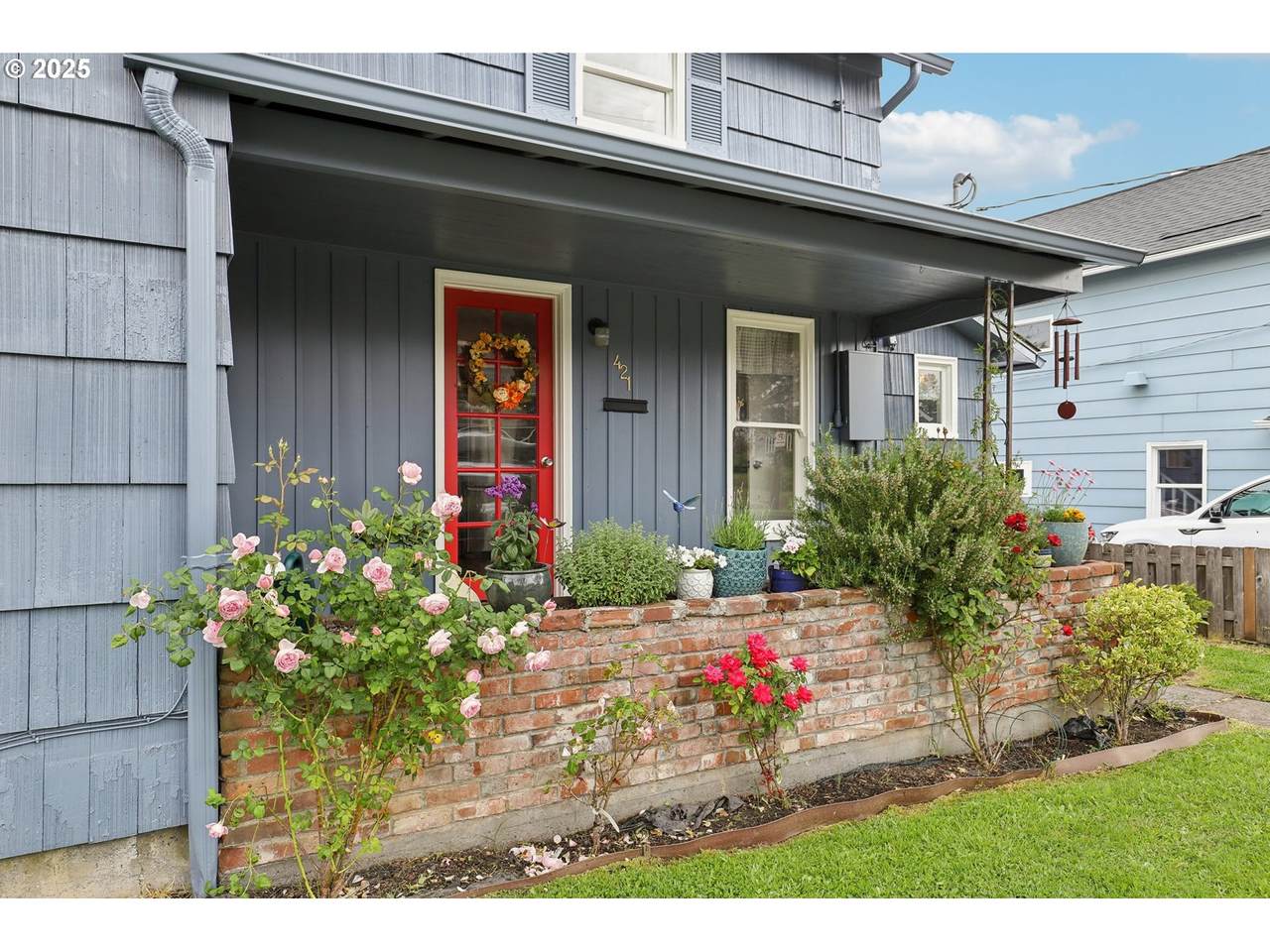 421 Willamette St - Photo 1