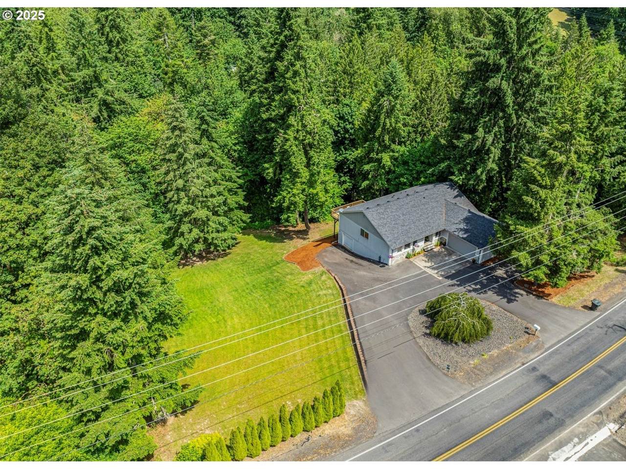 1027 Fishpond Rd - Photo 1