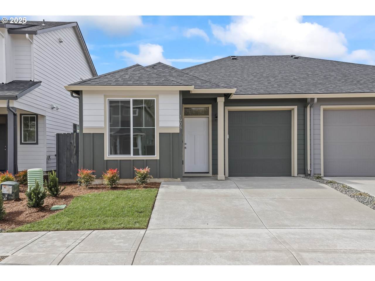 1908 18TH Ave - Photo 1