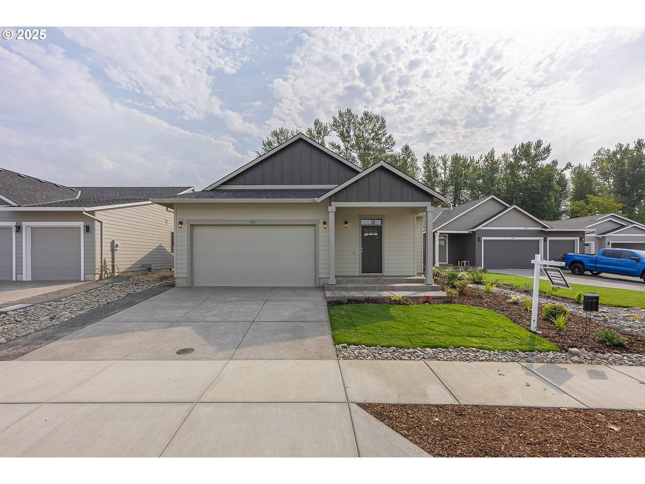 702 Tigerlily St - Photo 1
