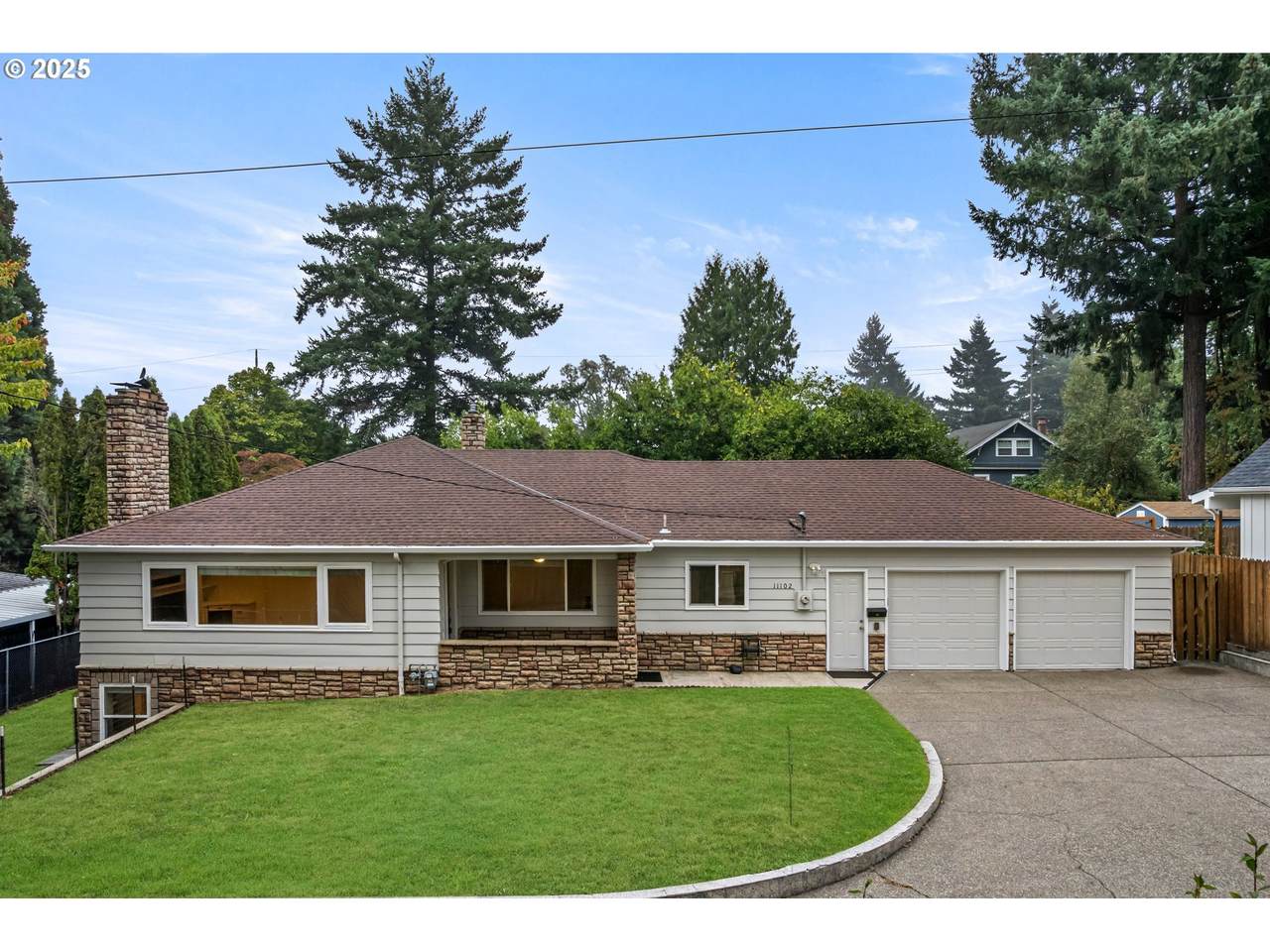 11102 Beech St - Photo 1