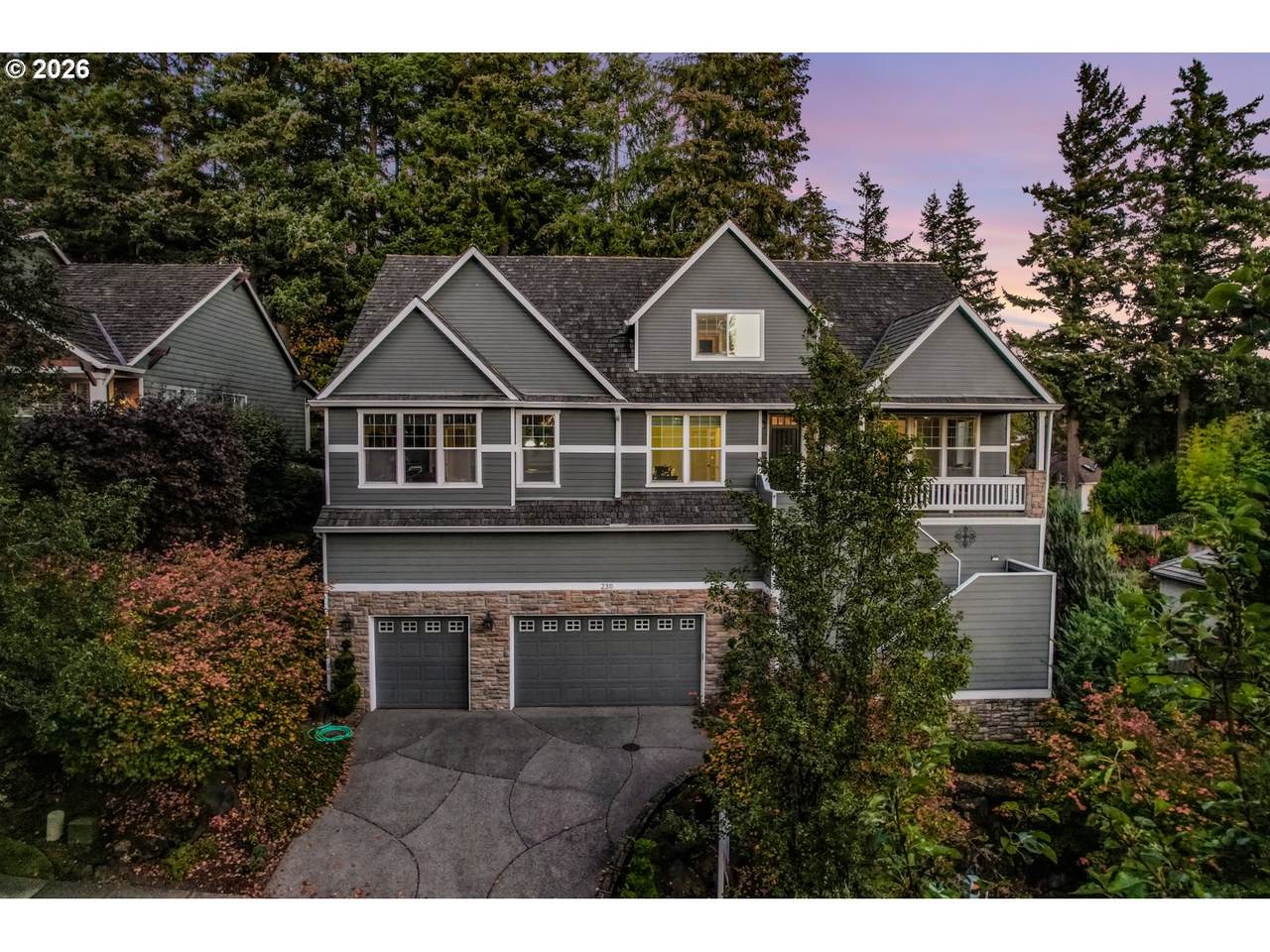 2311 Falcon Dr - Photo 1