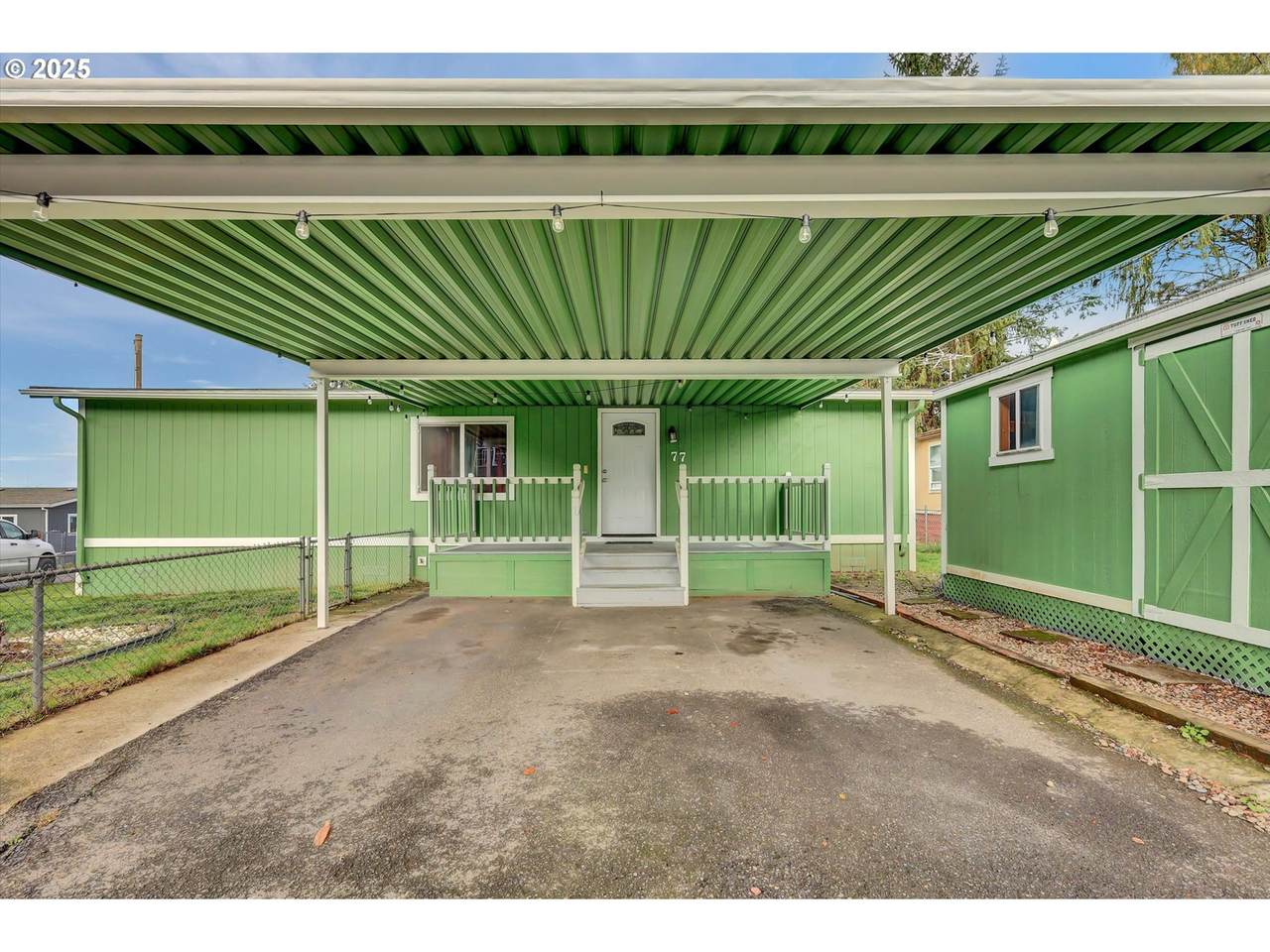 23200 Sandy Blvd - Photo 1