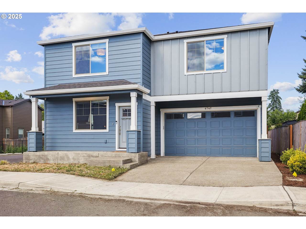 4747 179TH Ave - Photo 1