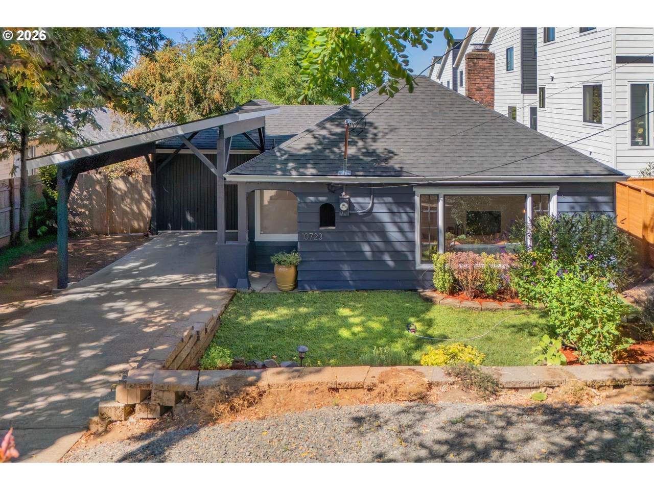 10723 Fremont St - Photo 1