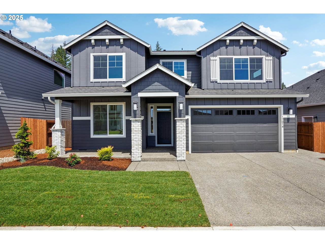 17014 82ND St - Photo 1