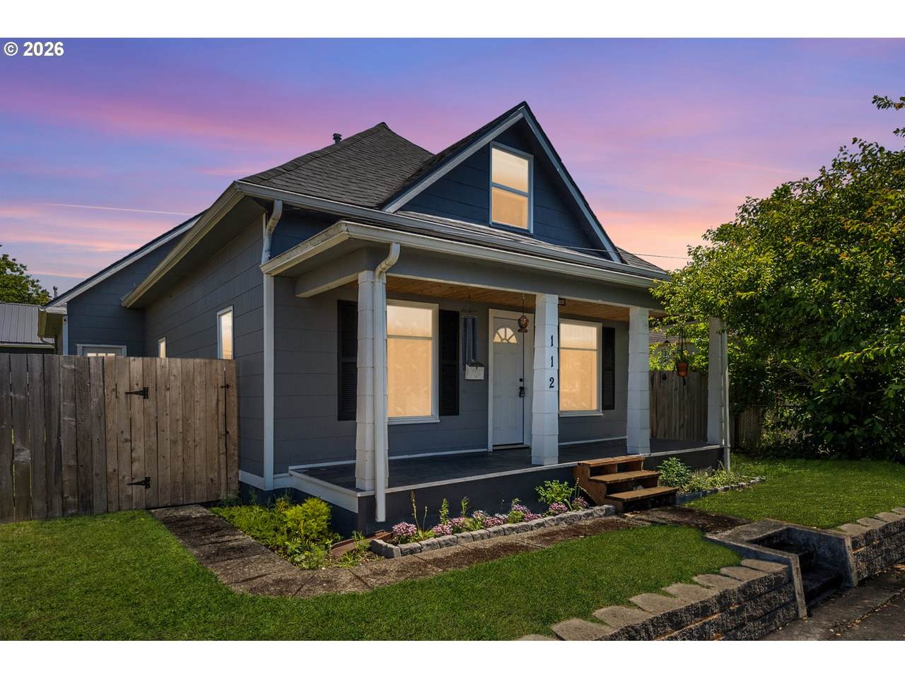112 Gold St - Photo 1