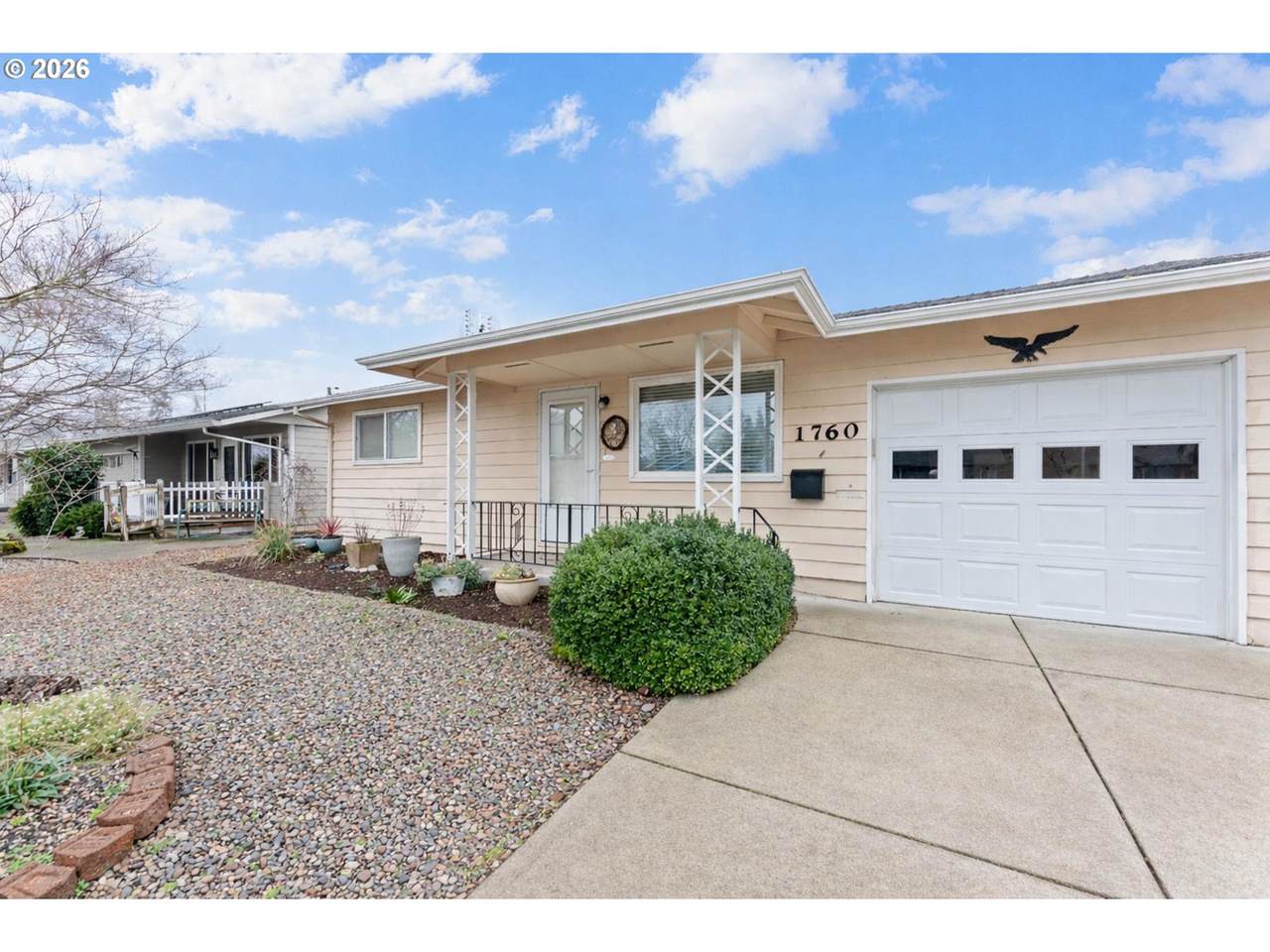 1760 Vanderbeck Ln - Photo 1