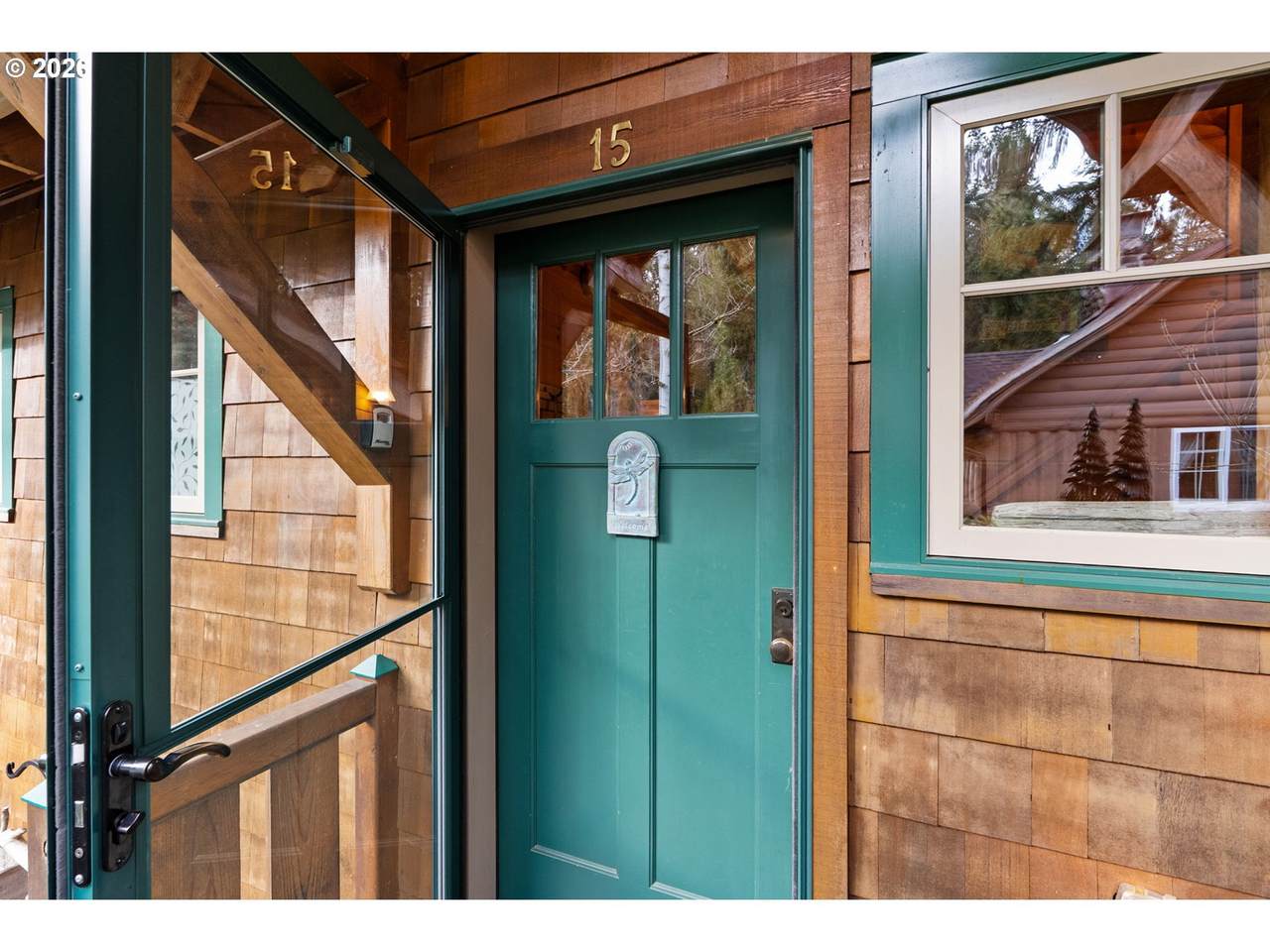 https://bt-photos.global.ssl.fastly.net/portland/1280_boomver_1_183905300-2.jpg