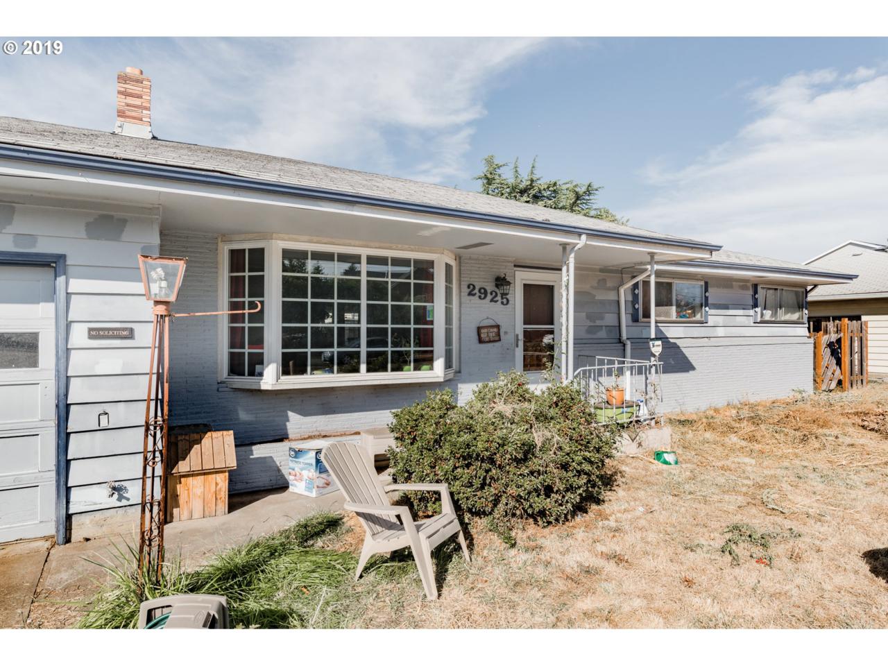 2925 Main St - Photo 1