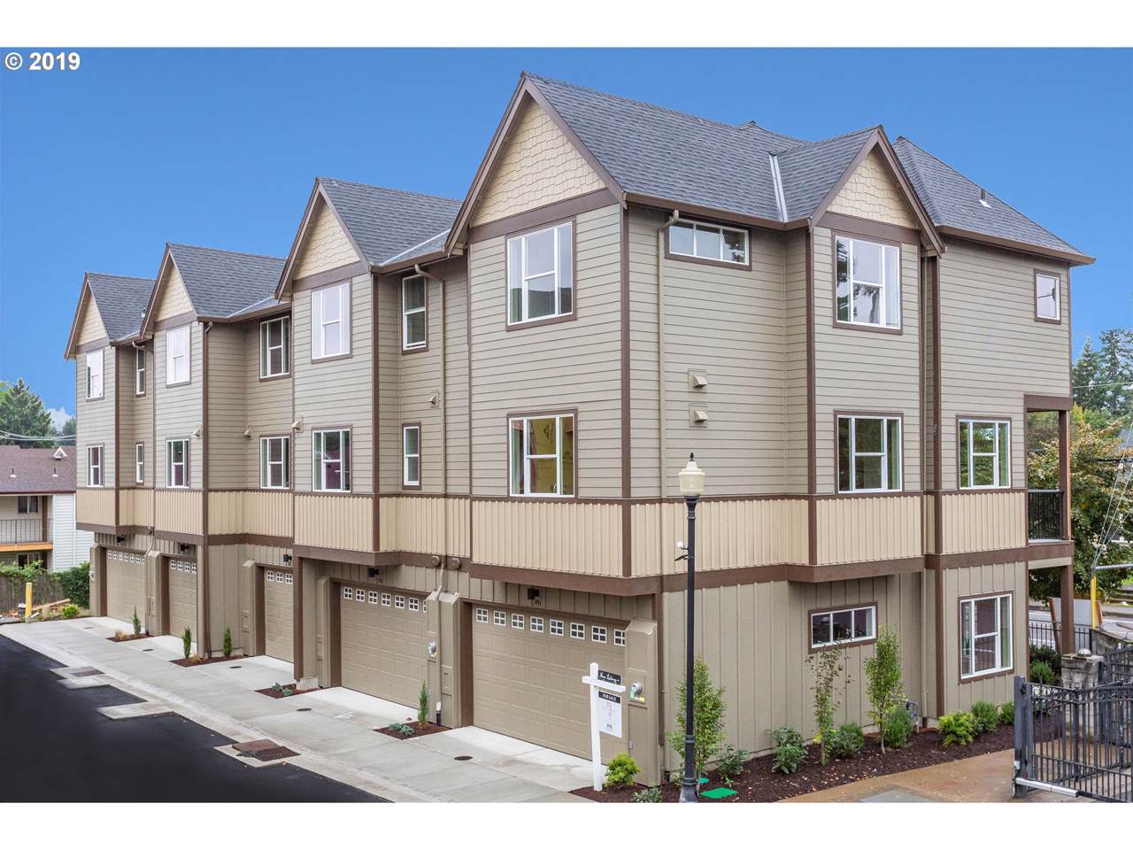 1073 5TH St - Photo 1