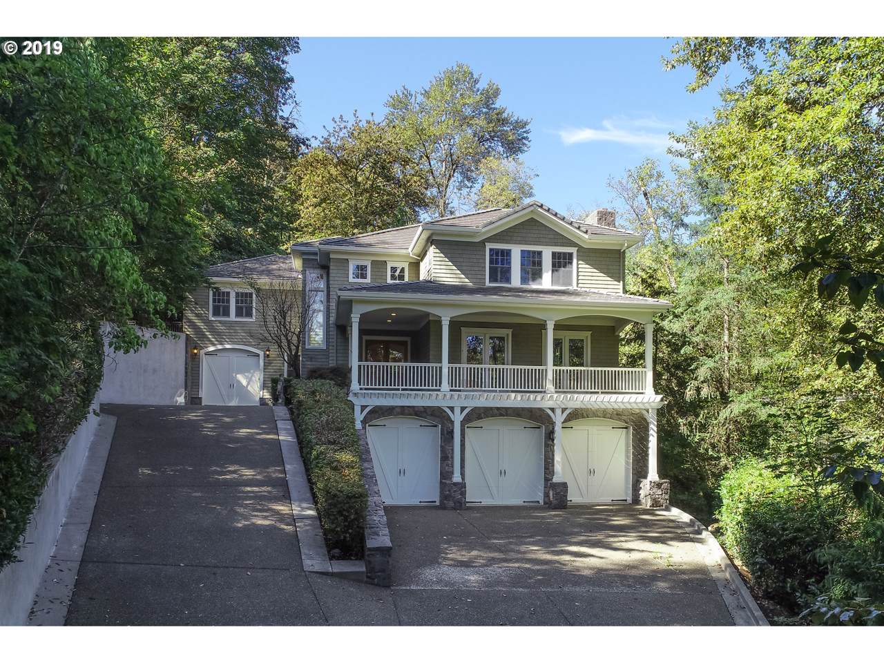 2811 Beacon Hill Dr - Photo 1