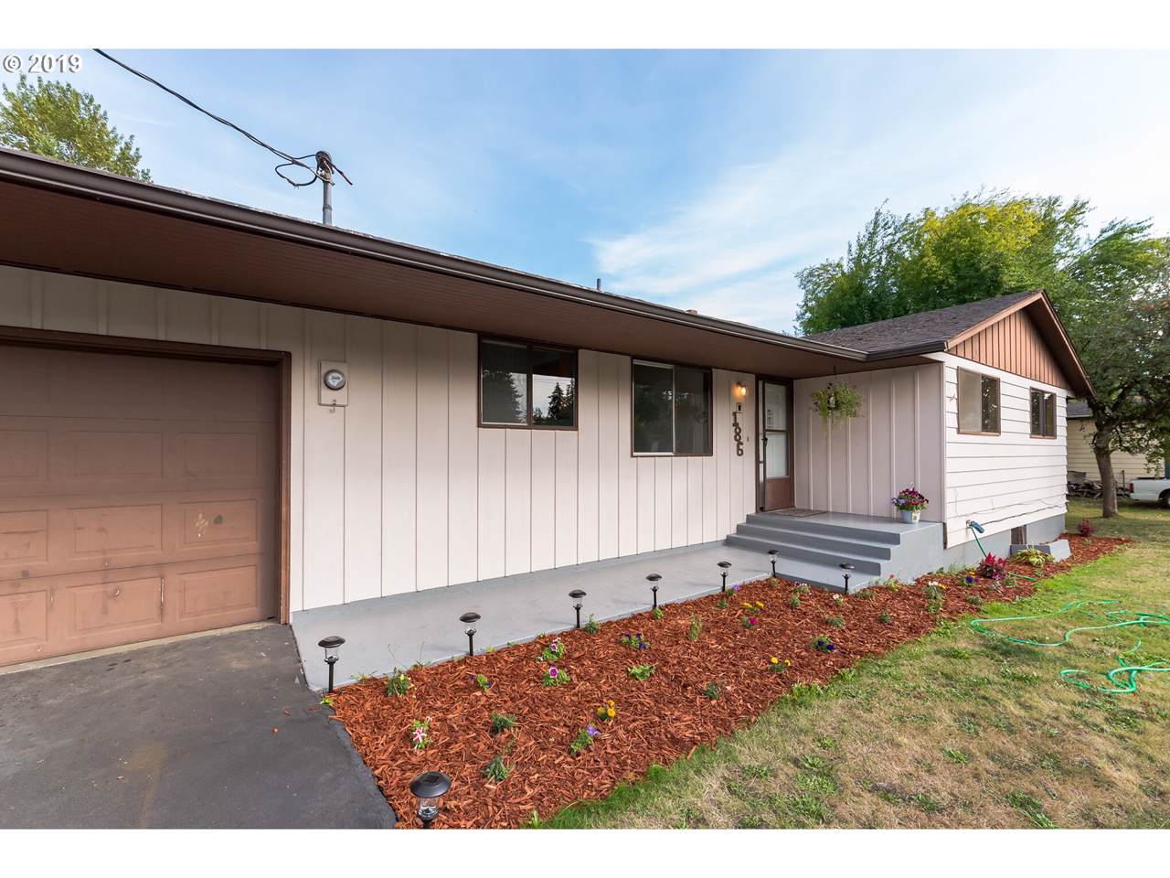 186 Beacon Hill Rd - Photo 1