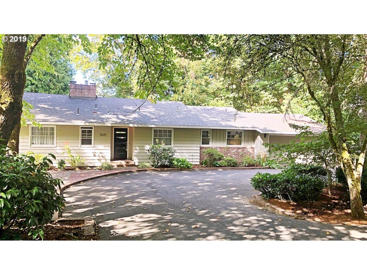 1525 Maple St - Photo 1