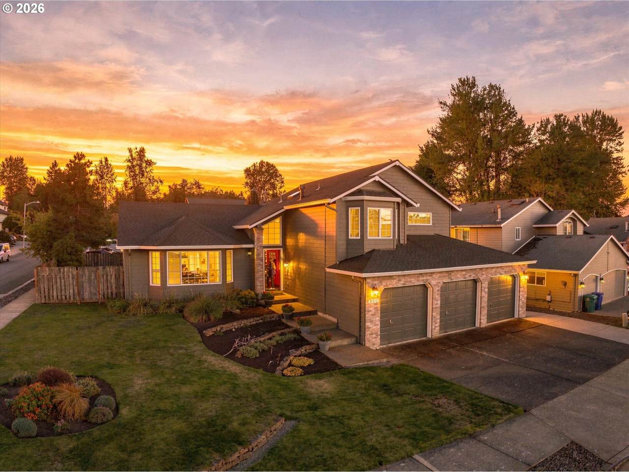 https://bt-photos.global.ssl.fastly.net/portland/1280_boomver_2_195422395-2.jpg