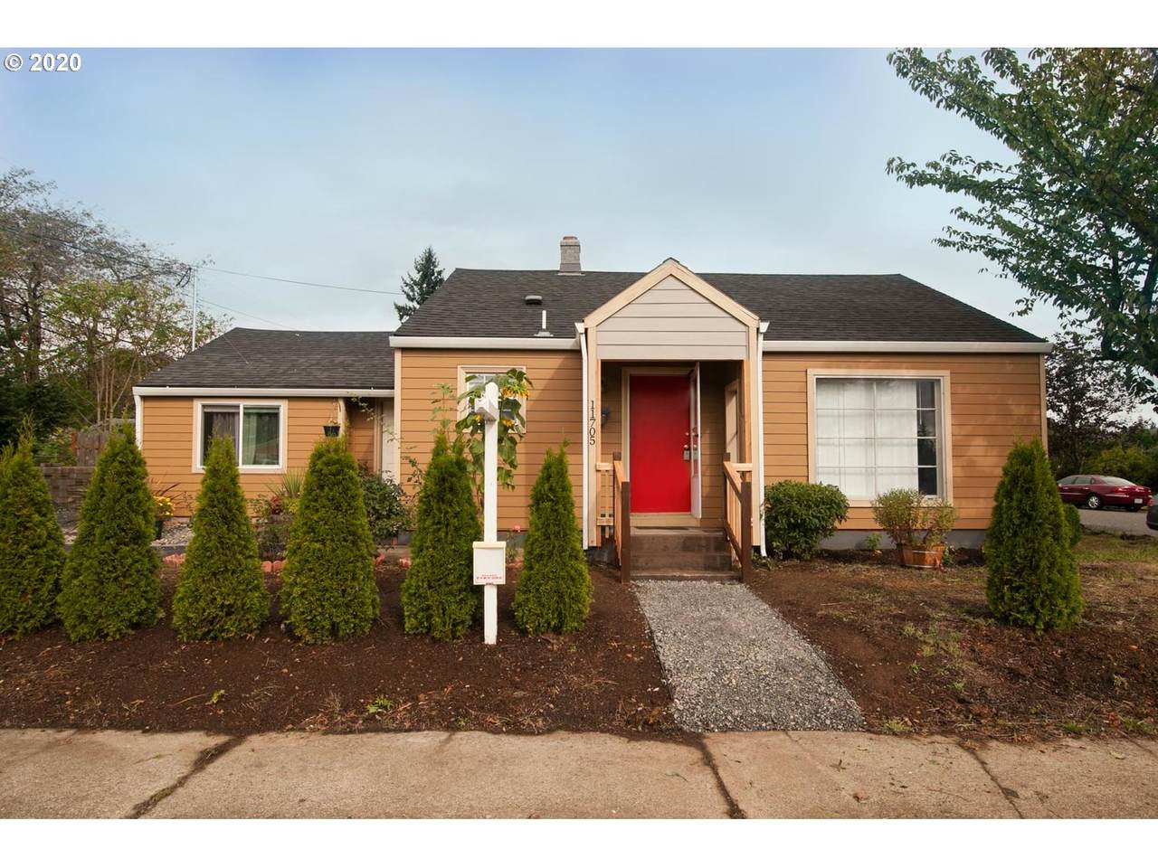 11705 Holgate Blvd - Photo 1