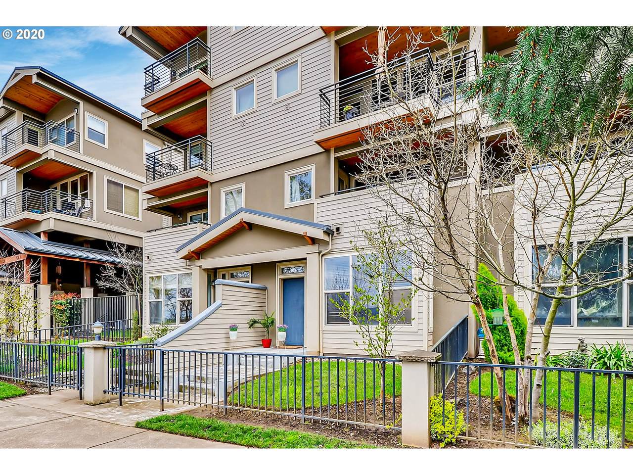 3123 Willamette Blvd - Photo 1