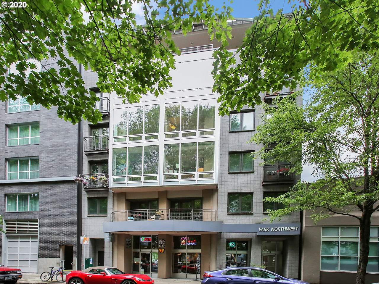 327 Park Ave - Photo 1