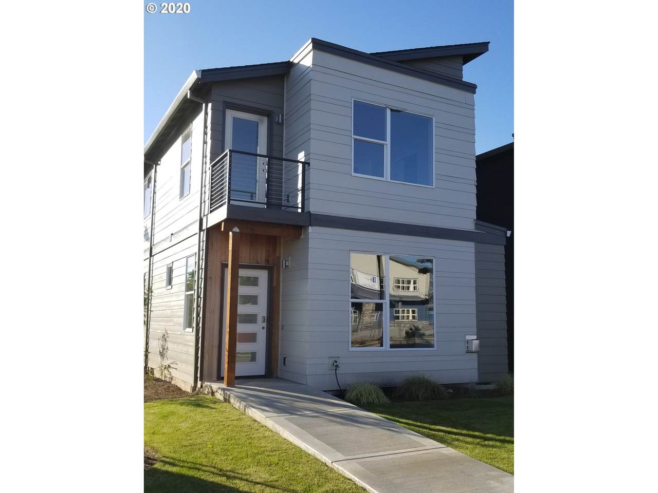 2913 Brookwood Ave - Photo 1
