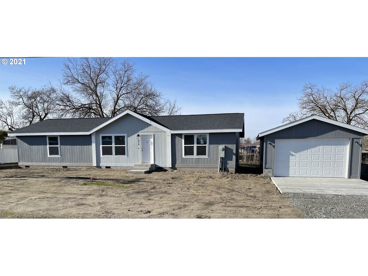 375 Eighth Rd - Photo 1