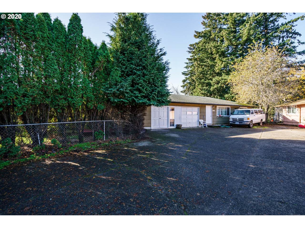 1039 190TH Ave - Photo 1