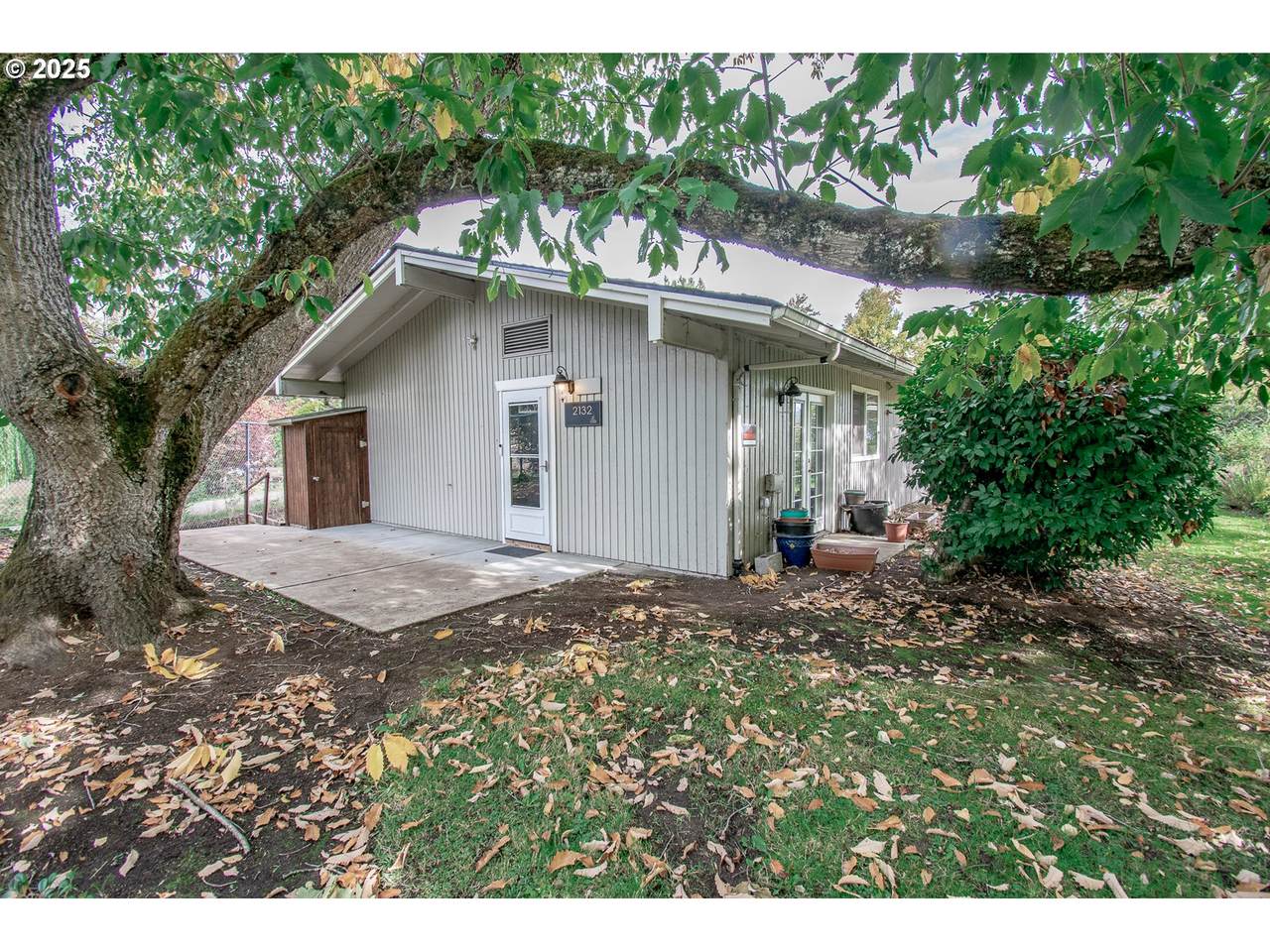 2132 14TH Ct - Photo 1