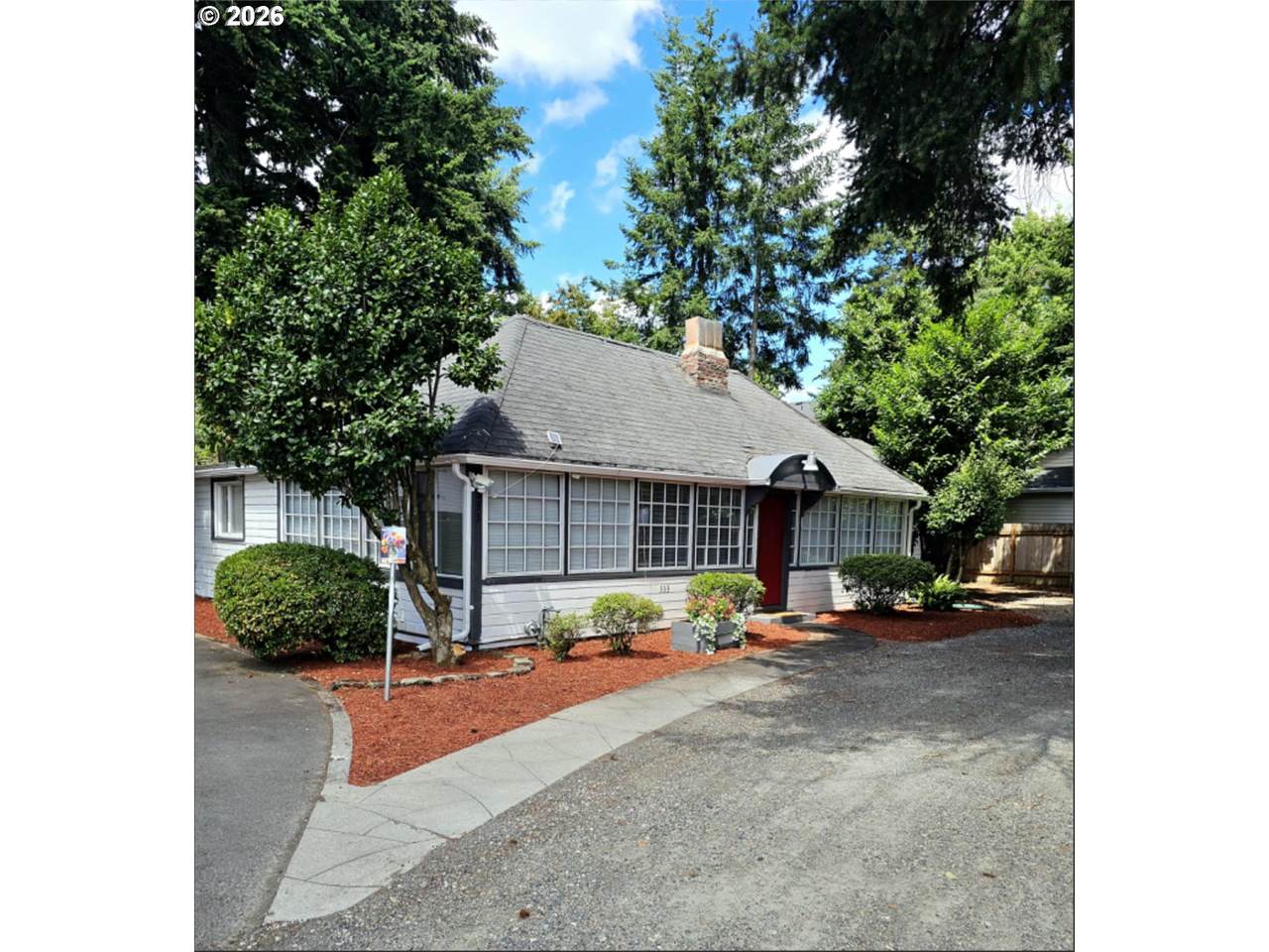 333 165TH Ave - Photo 1
