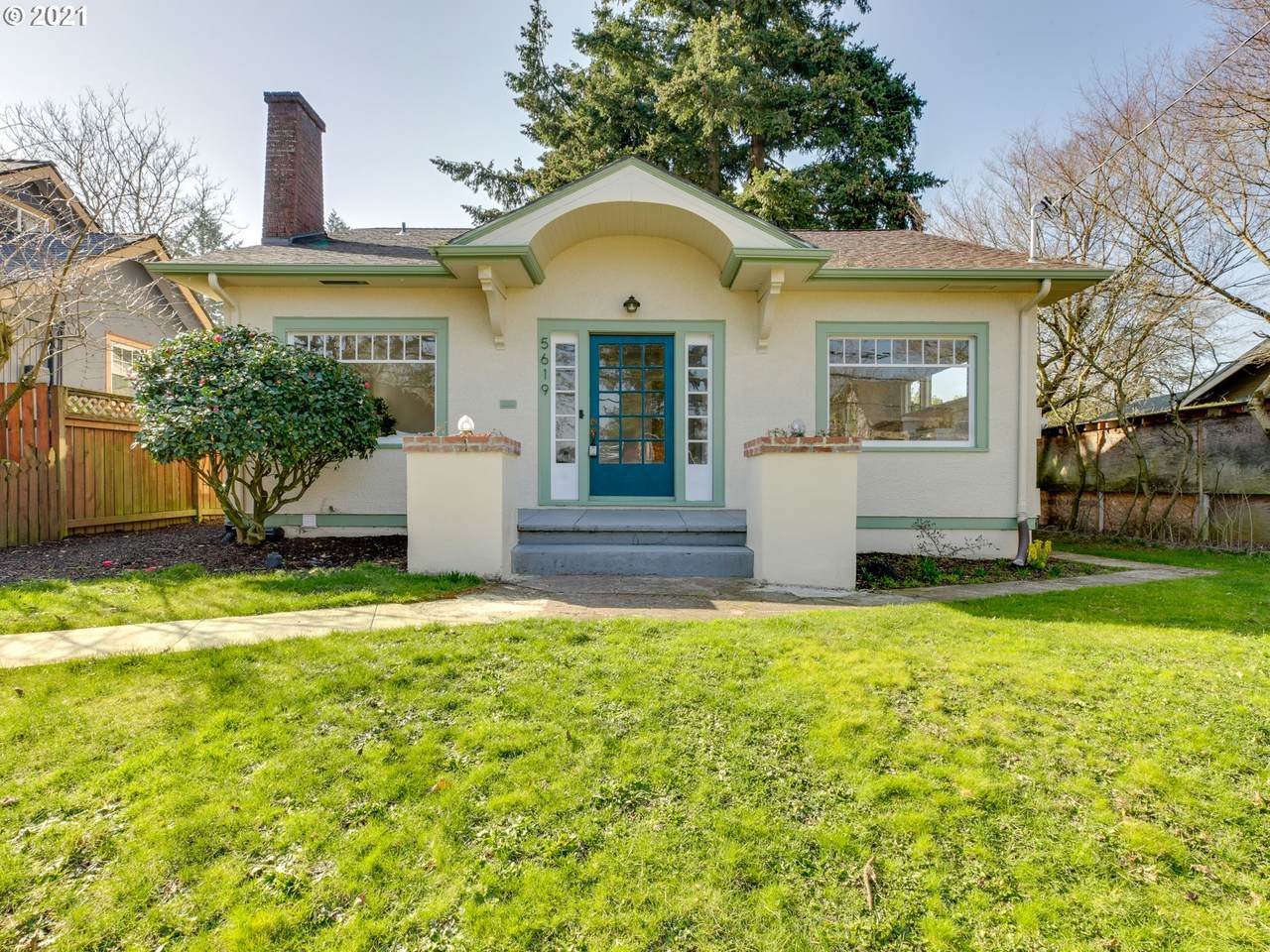 5619 33RD Ave - Photo 1