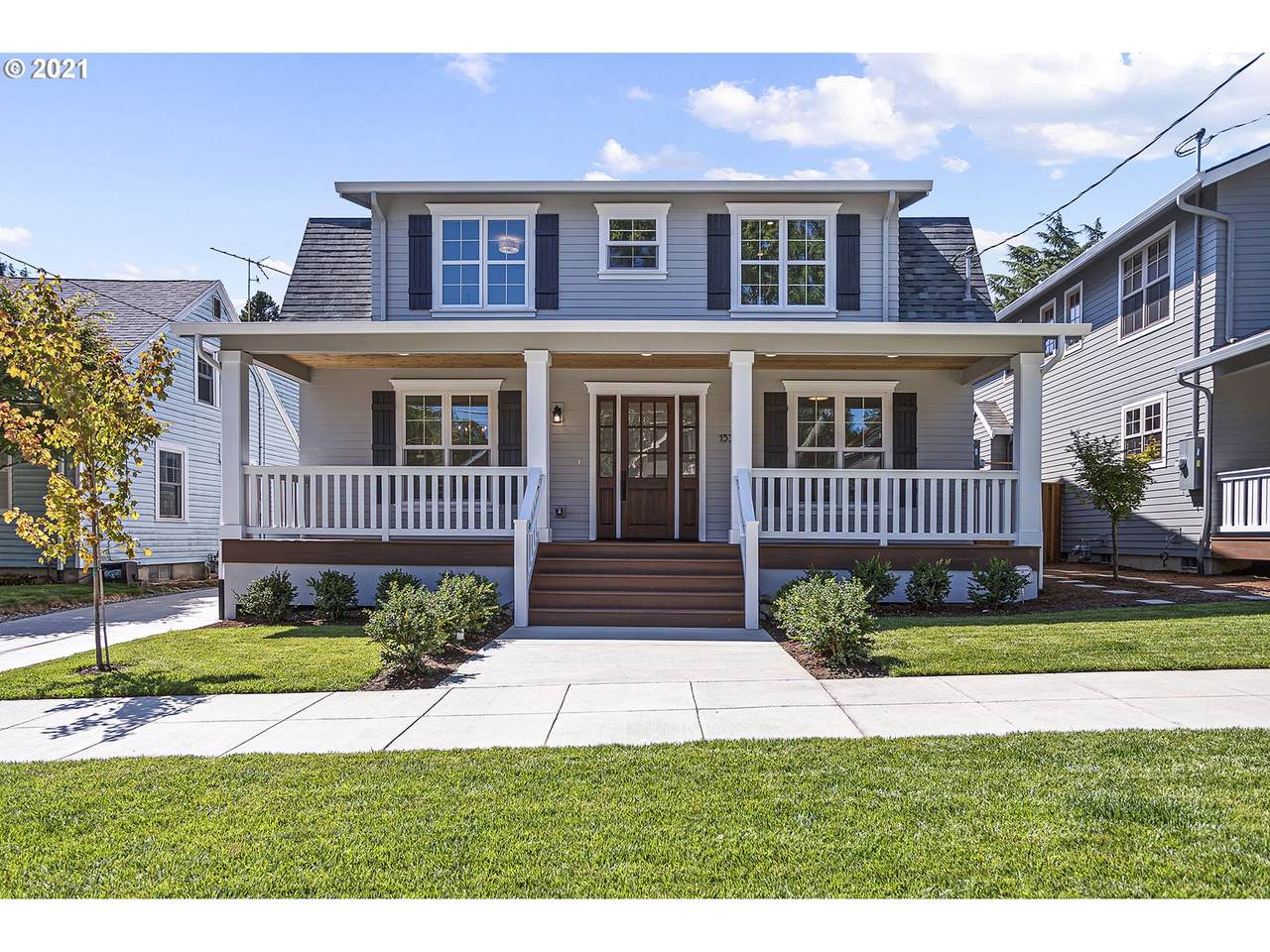 1535 52ND Ave - Photo 1