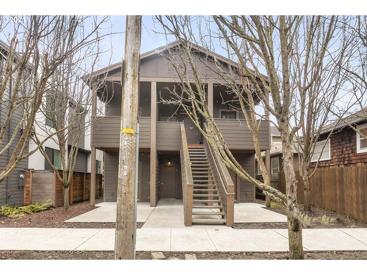 348 Ivy St - Photo 1