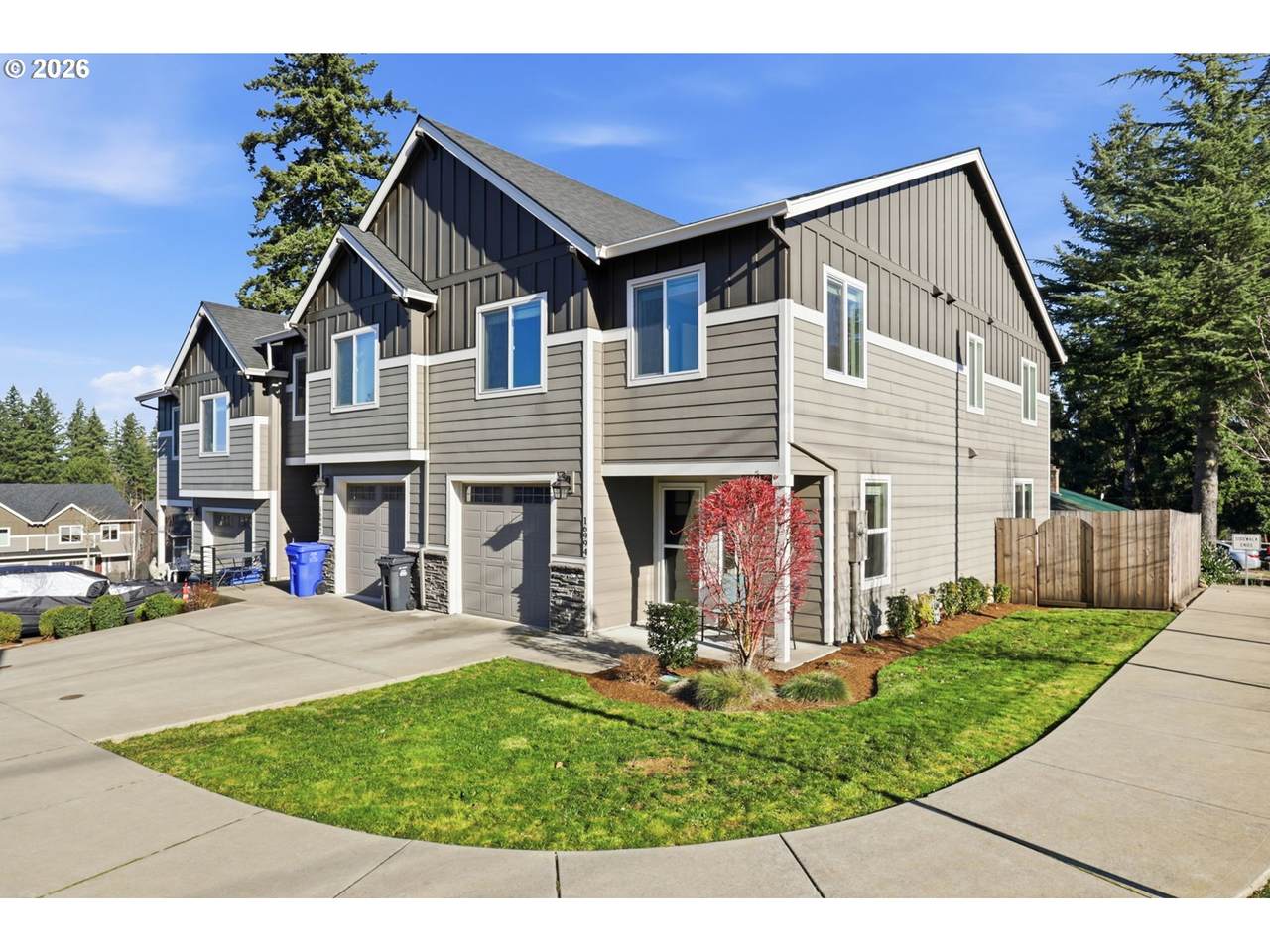 16994 University Ave - Photo 1