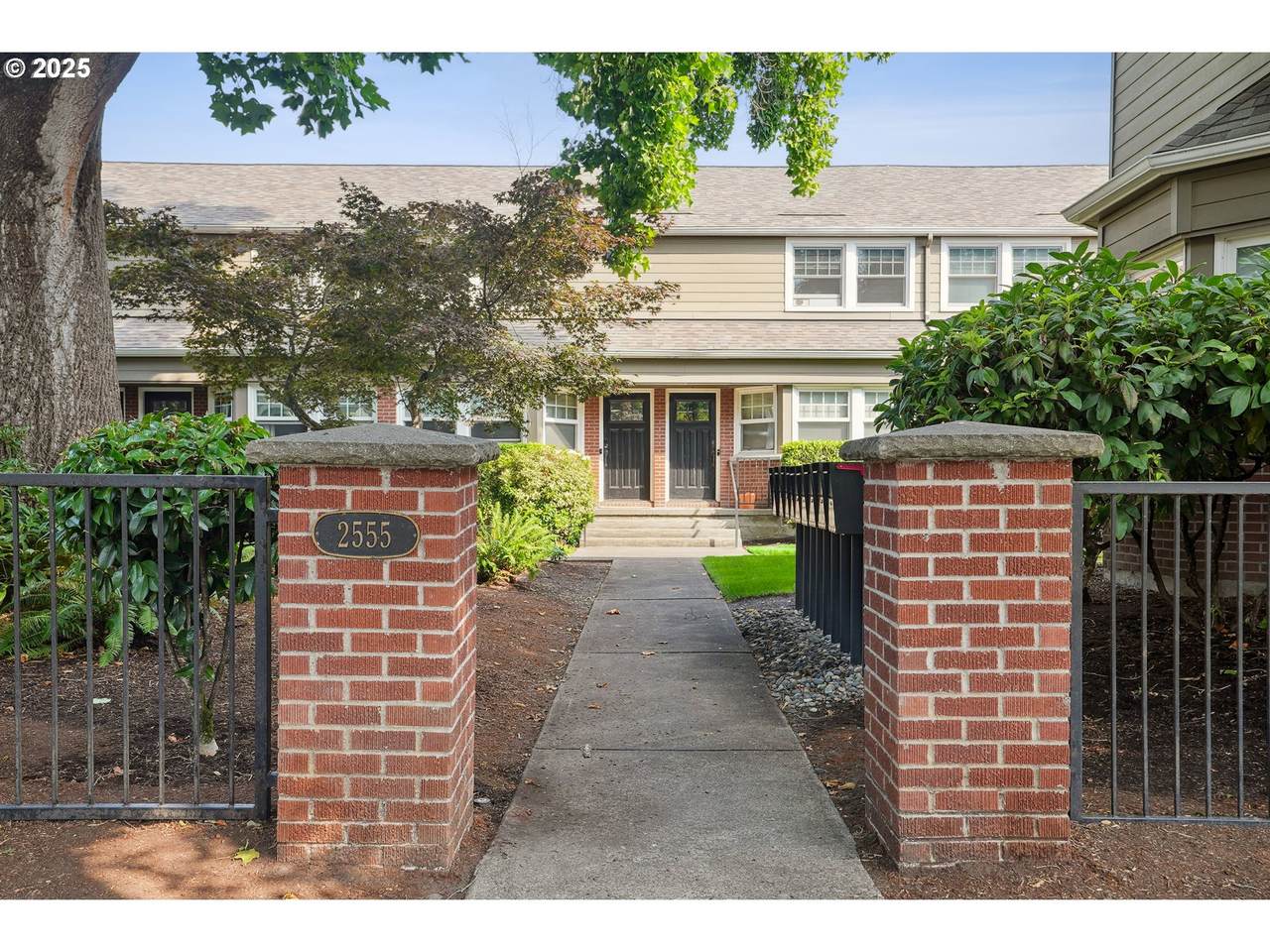 2555 Savier St - Photo 1