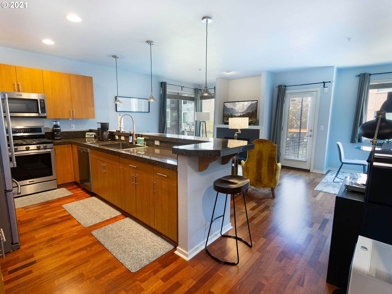 8003 Leavitt Ave - Photo 1