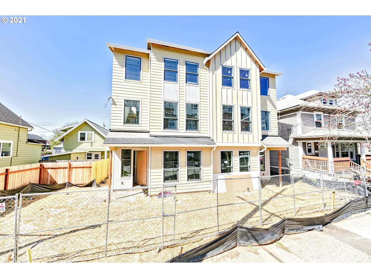 3957 Vancouver Ave - Photo 1