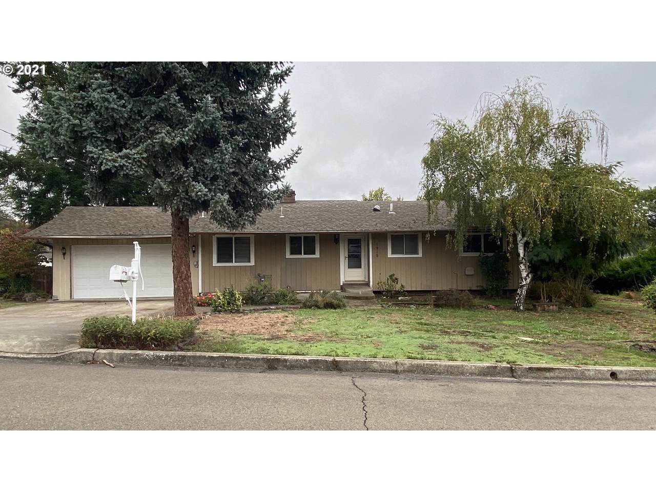 1919 Lynwood St - Photo 1