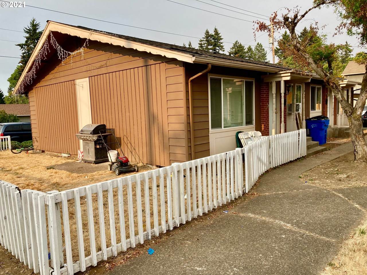 3219 Grand Blvd - Photo 1