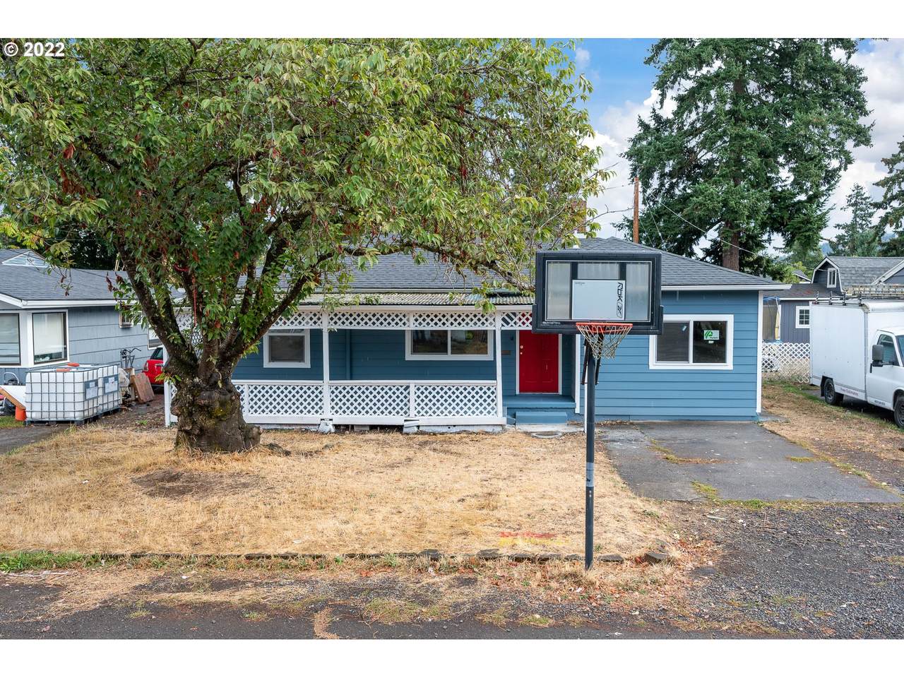 7610 69TH Ave - Photo 1