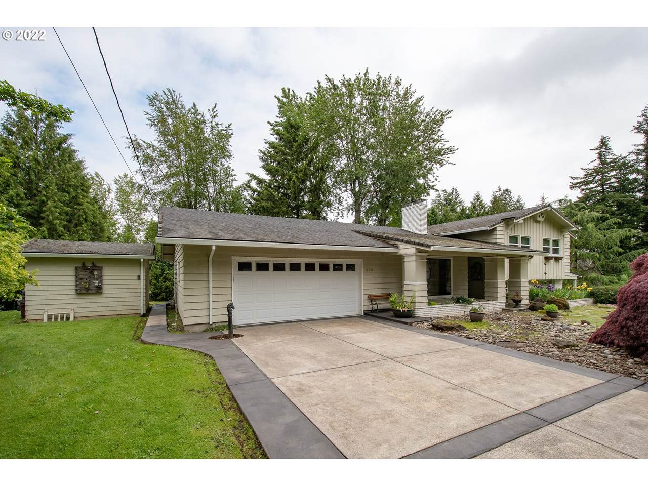 275 Bridge St - Photo 1