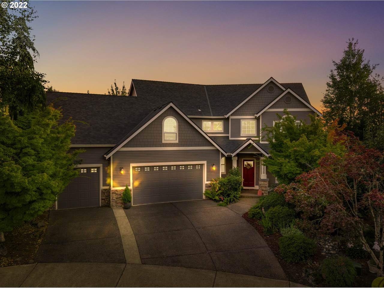 16220 Hazeltine Ln - Photo 1