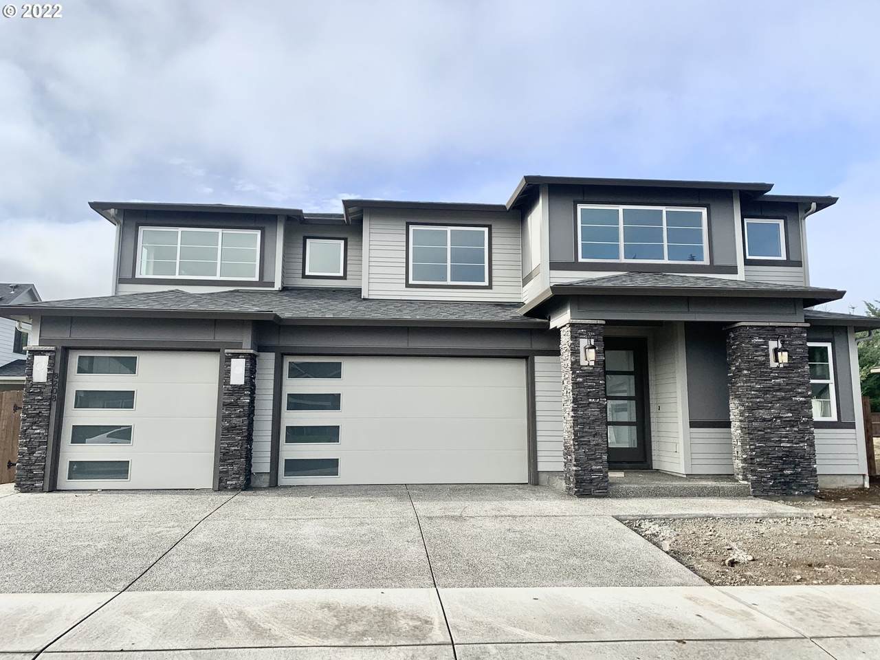 8208 168TH Ave - Photo 1