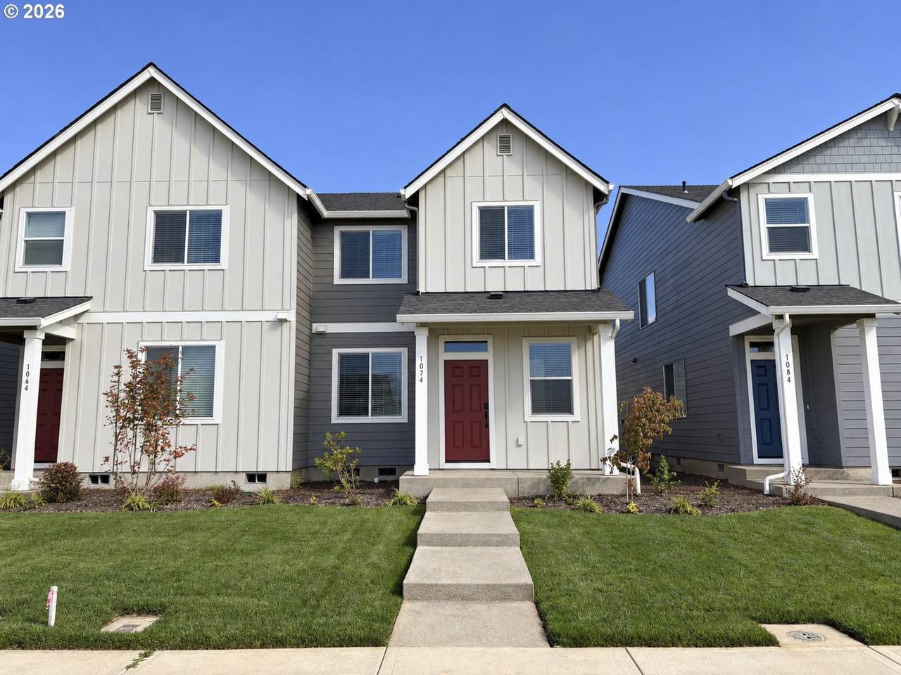 1074 Drake Ln - Photo 1