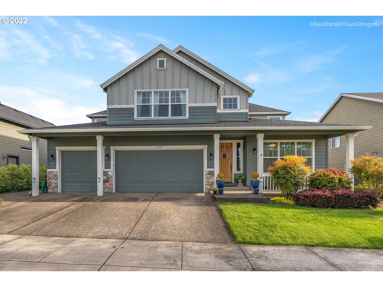 1033 37TH Ave - Photo 1