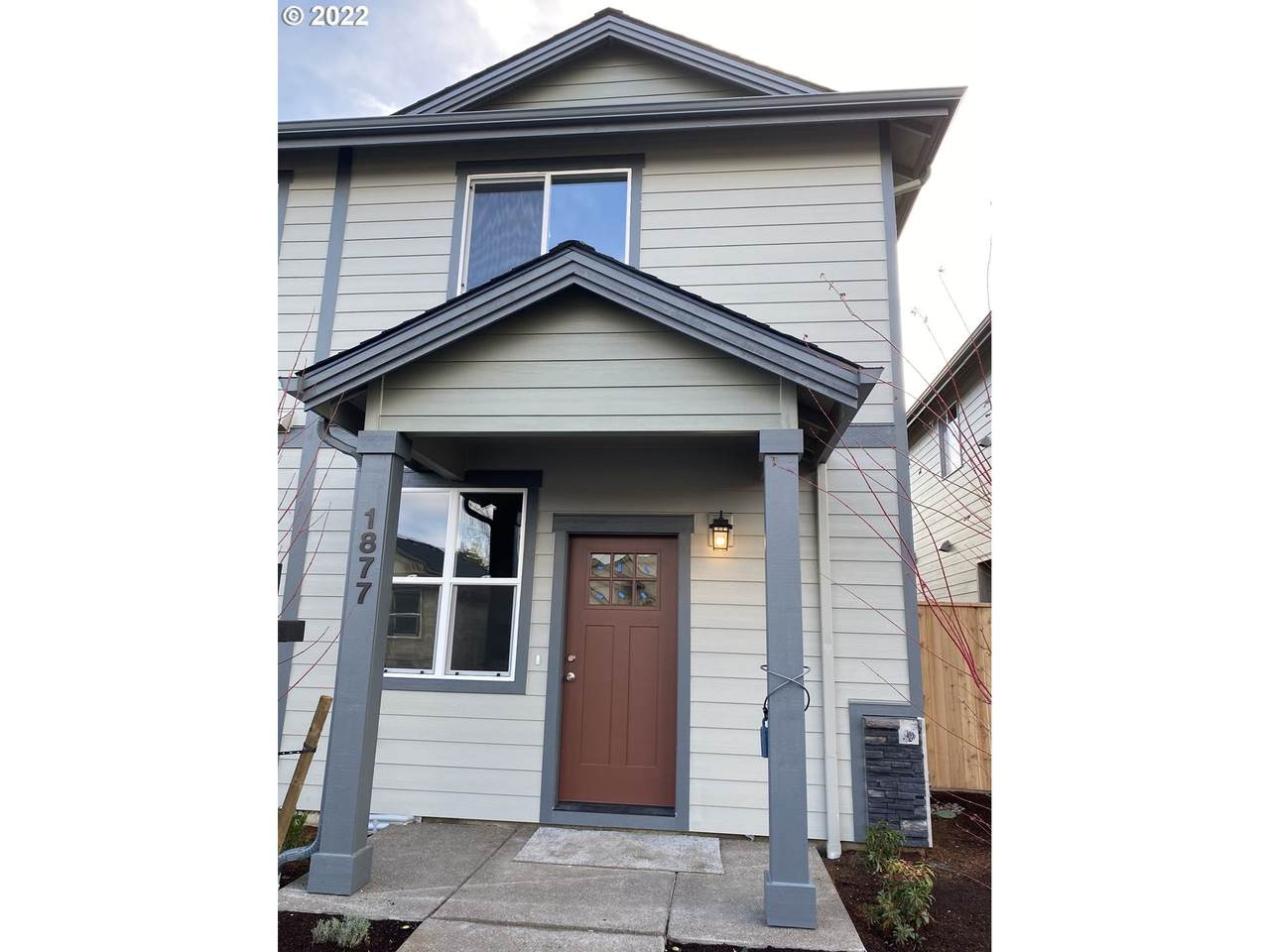 1877 Mulberry Ave - Photo 1