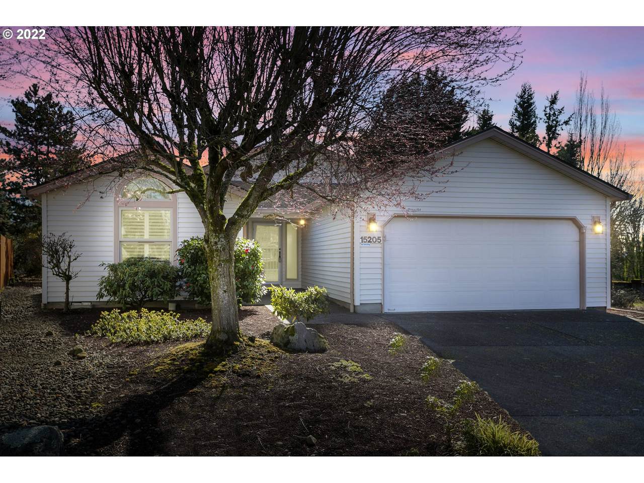 15205 35TH St - Photo 1