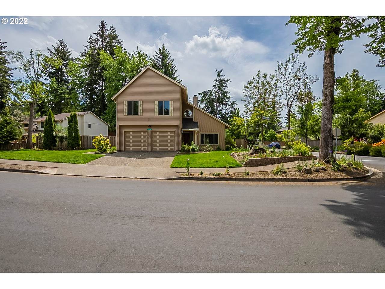 10198 Siletz Dr - Photo 1