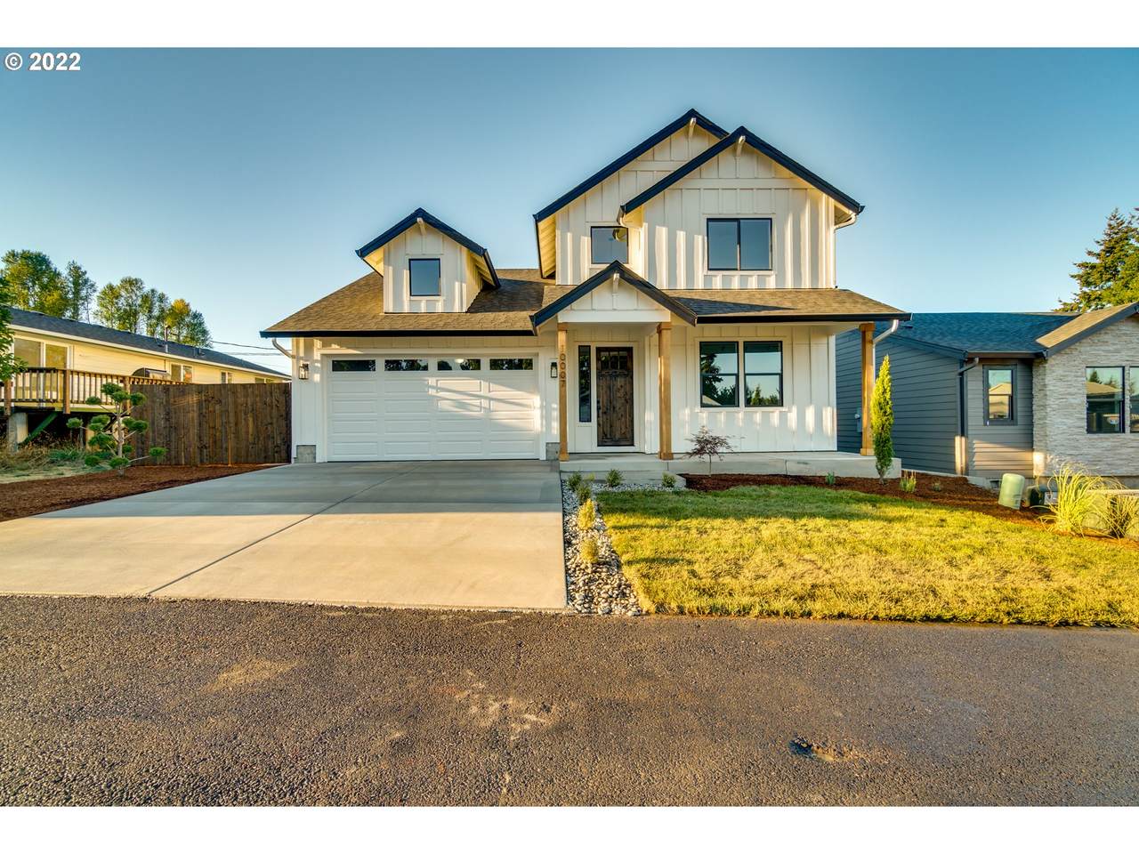 10007 39TH Ave - Photo 1