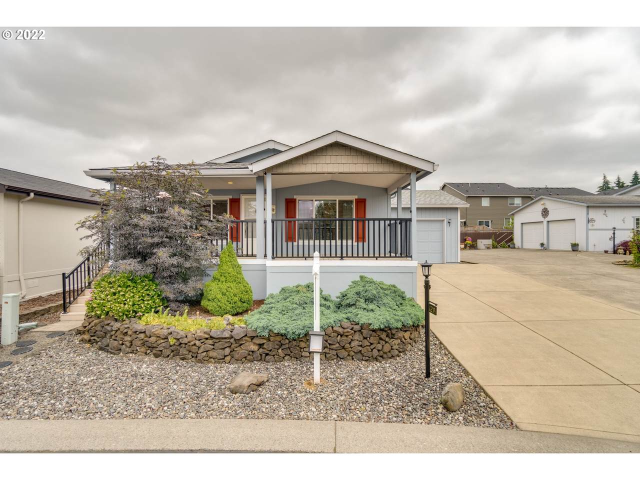 5101 121ST Ave - Photo 1