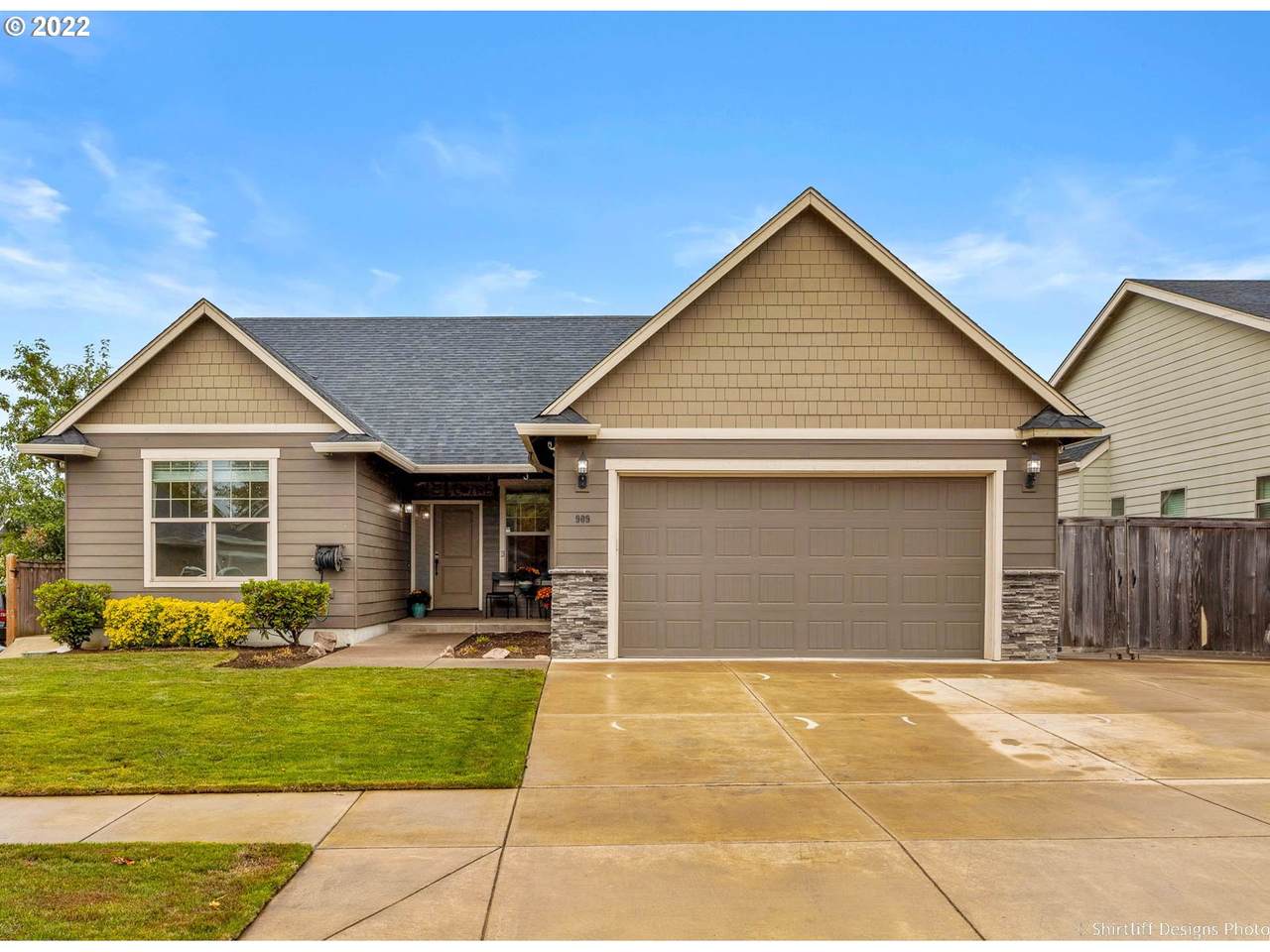 909 Pennington Ct - Photo 1