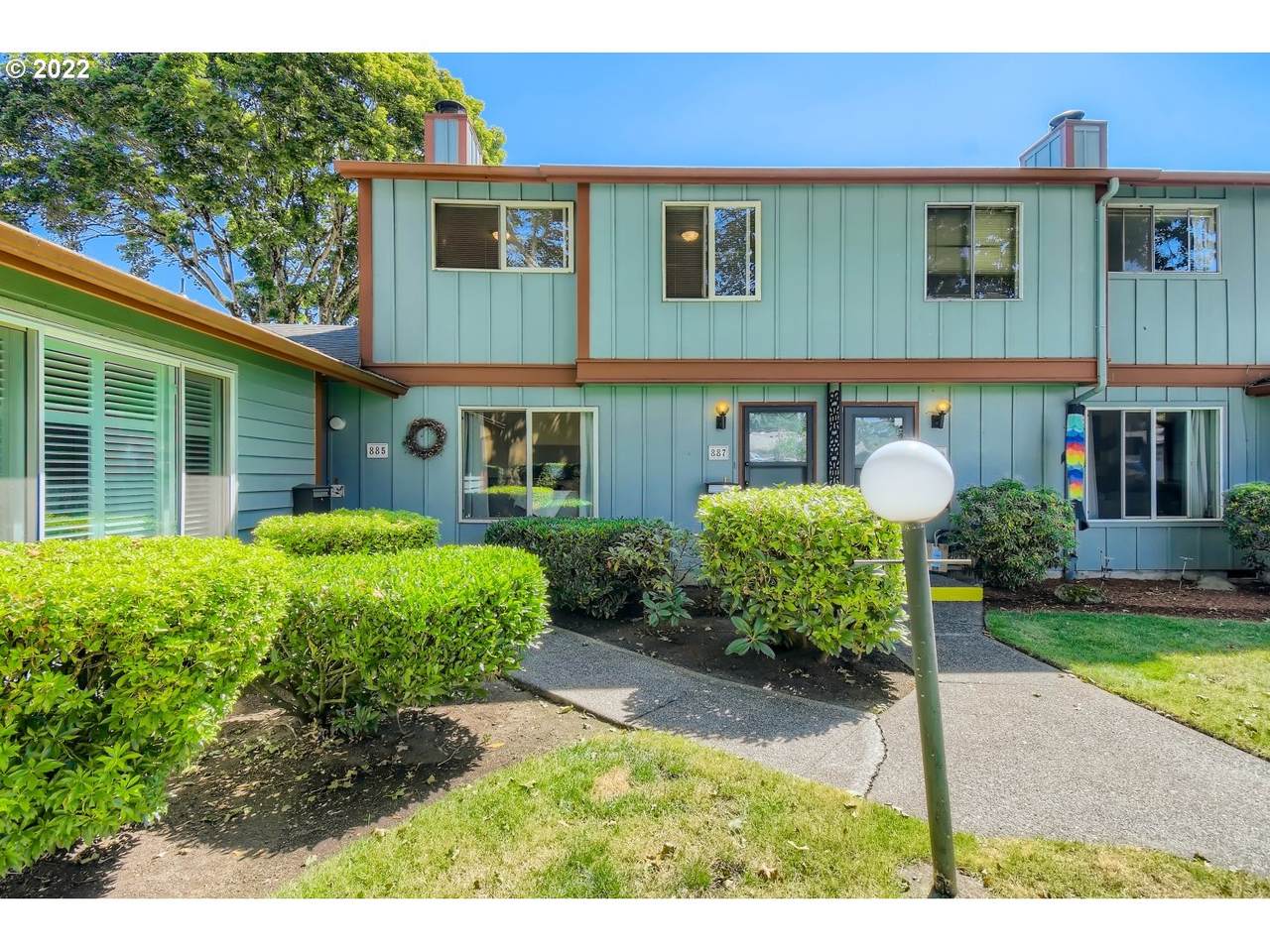 887 90TH Ave - Photo 1