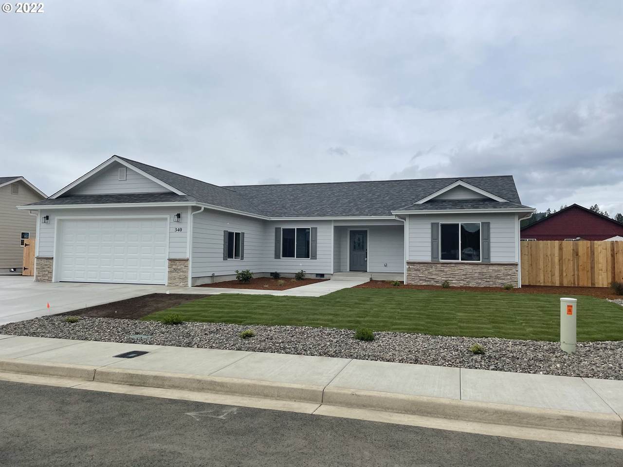 340 Serengeti Dr - Photo 1